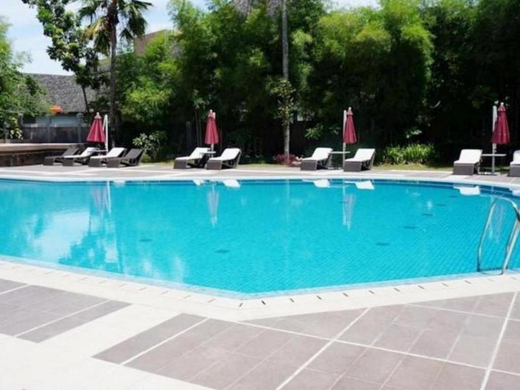 Kyriad Bumiminang Hotel Padang  Exterior foto