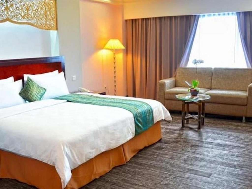 Kyriad Bumiminang Hotel Padang  Cameră foto