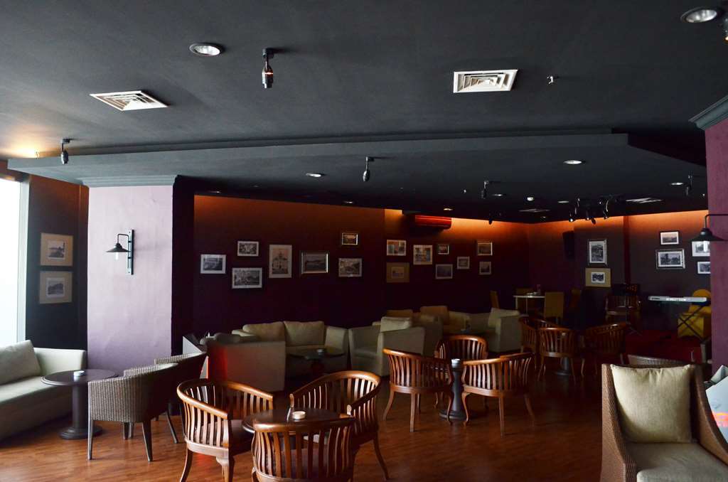 Kyriad Bumiminang Hotel Padang  Restaurant foto